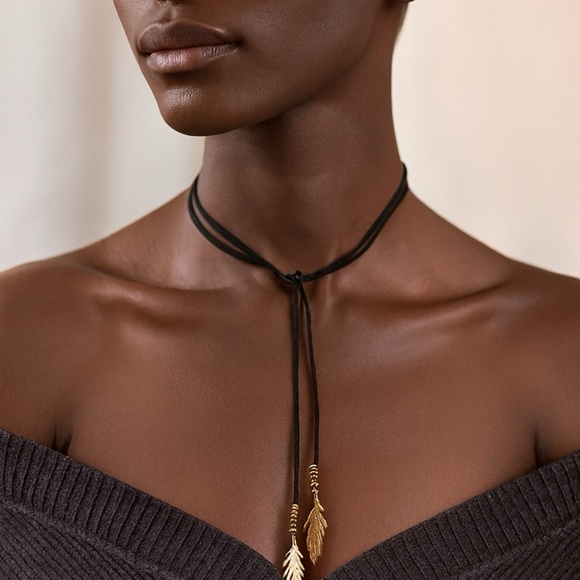 Jewelry - Bohemian Faux Leather Rope Necklace w/ Feather Pendants